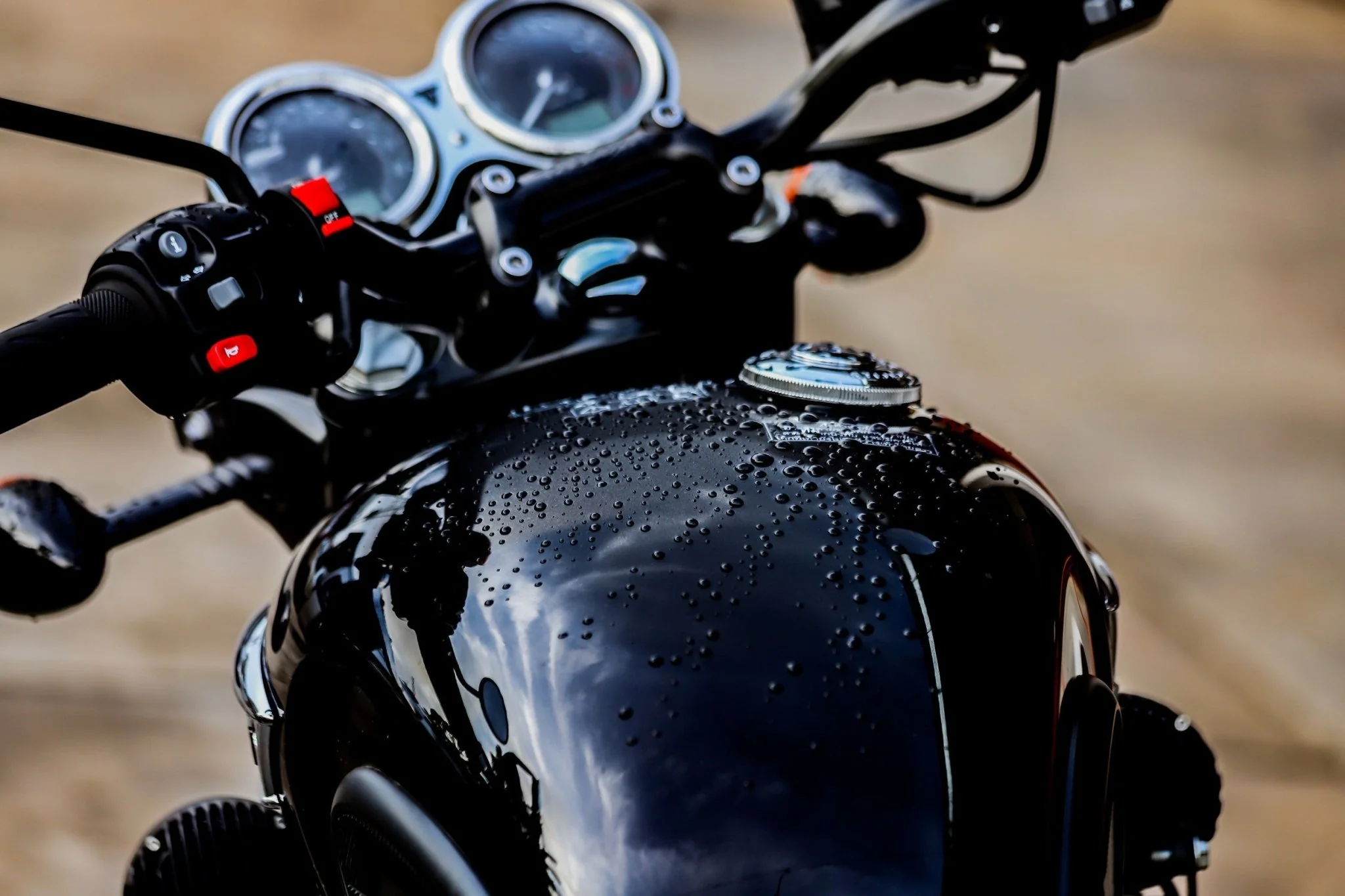 WASH&WHIPS MotoPro Motorcycle Detailing Kit - Bug Remover, Leather Care, Ceramic Spray - Image 15